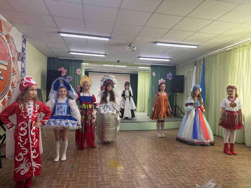 На базе Старобельского дома творчества детей и юношества состоялся муниципальный этап Республиканского детского конкурса красоты и таланта «Мини-мисс Луганская Народная Республика – 2026» На базе Старобельского дома творчества детей и юношества состоялся муниципальный этап Республиканского детского конкурса красоты и таланта «Мини-мисс Луганская Народная Республика – 2026»