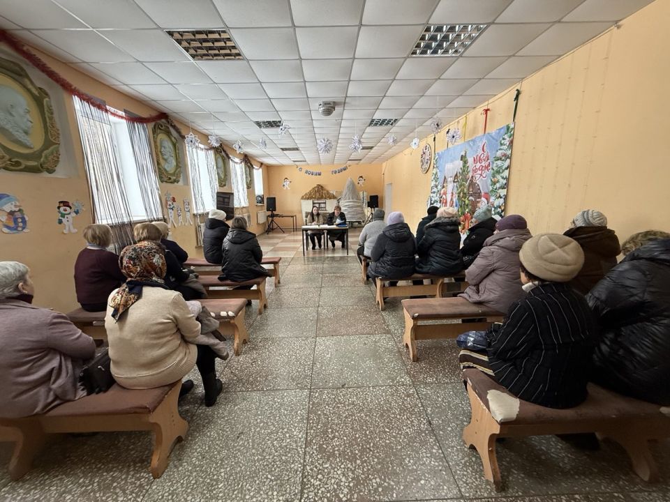 12 февраля в помещении поселкового клуба пгт.Штеровка было проведено собрание жителей поселка для обсуждения проекта «Остановка общественного транспорта», разработанного местной инициативной группой для участия в... 12 февраля в помещении поселкового клуба пгт.Штеровка было проведено собрание жителей поселка для обсуждения проекта «Остановка общественного транспорта», разработанного местной инициативной группой для участия в...