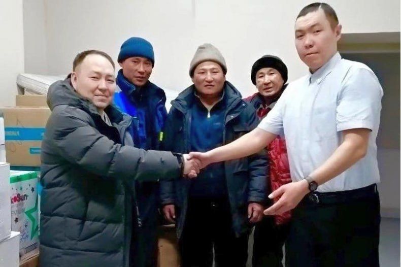 Госкомитет по туризму Тувы отправил детям Свердловска канцелярские наборы Госкомитет по туризму Тувы отправил детям Свердловска канцелярские наборы