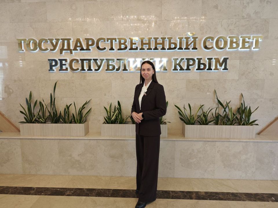 Алёна Лумеровская: На этой неделе наша делегация из Луганской Народной Республики работает в Симферополе Алёна Лумеровская: На этой неделе наша делегация из Луганской Народной Республики работает в Симферополе