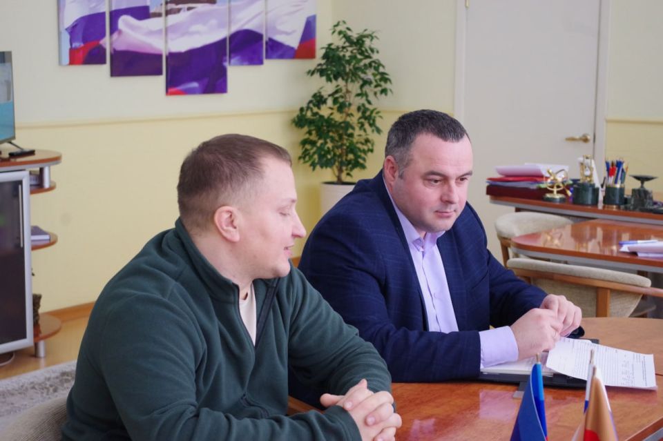 Сергей Крамаренко: Сегодня провел рабочую встречу с Анатолием Викторовичем Колупаевым, замдиректора ГКУ «Единый заказчик капитального строительства Алтайского края» Сергей Крамаренко: Сегодня провел рабочую встречу с Анатолием Викторовичем Колупаевым, замдиректора ГКУ «Единый заказчик капитального строительства Алтайского края»