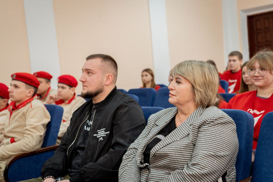 Михаил Голубович: Идём строго по плану *. Подписал ещё одно соглашение о сотрудничестве, теперь с Администрацией Белокуракинского муниципального округа Вместе с главой муниципалитета Ольгой Кучерявой и сотрудниками... Михаил Голубович: Идём строго по плану *. Подписал ещё одно соглашение о сотрудничестве, теперь с Администрацией Белокуракинского муниципального округа Вместе с главой муниципалитета Ольгой Кучерявой и сотрудниками...