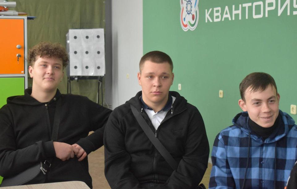 Встреча "ворошиловцев" с абитуриентами Встреча "ворошиловцев" с абитуриентами