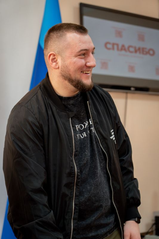 Среда 2.0 *. В этот раз были в Белокуракино, общались с молодёжью, подписывали соглашение Никита, специалист пресс-службы Минмол ЛНР, провёл для ребят интерактив и обсудил: планы, цели, запросы Среда 2.0 *. В этот раз были в Белокуракино, общались с молодёжью, подписывали соглашение Никита, специалист пресс-службы Минмол ЛНР, провёл для ребят интерактив и обсудил: планы, цели, запросы