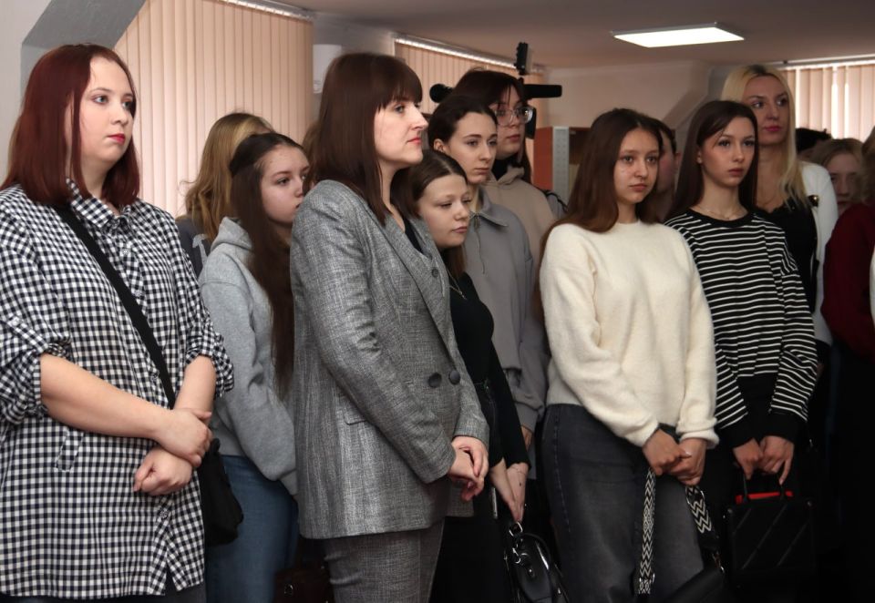 Из прошлого – в настоящее. В Государственном архиве Луганской Народной Республики состоялось торжественное открытие документальной выставки, приуроченной к знаменательной дате – 85-летию со дня начала партизанского и... Из прошлого – в настоящее. В Государственном архиве Луганской Народной Республики состоялось торжественное открытие документальной выставки, приуроченной к знаменательной дате – 85-летию со дня начала партизанского и...