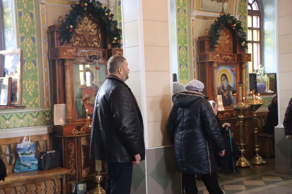 Евгений Бондарь: Светлый и добрый праздник – престольное торжество – прошёл в Лутугинском Соборе Трёх Святителей Евгений Бондарь: Светлый и добрый праздник – престольное торжество – прошёл в Лутугинском Соборе Трёх Святителей
