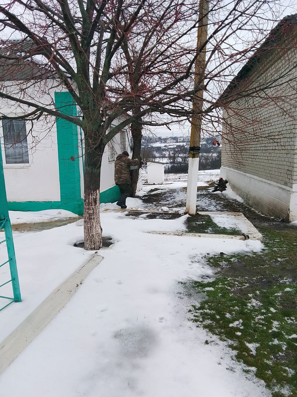 Внимание, гололед! Меры по обеспечению безопасности на дорогах и тротуарах Ровеньков и окрестных населенных пунктов Внимание, гололед! Меры по обеспечению безопасности на дорогах и тротуарах Ровеньков и окрестных населенных пунктов