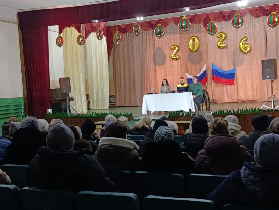 В клубе пгт Михайловка проведено родительское собрание для родителей Михайловской школы им.А.И.Малена, Чапаевского УВК им.В.А.Трушина и Михайловского ясли-сада "Чебурашка" В клубе пгт Михайловка проведено родительское собрание для родителей Михайловской школы им.А.И.Малена, Чапаевского УВК им.В.А.Трушина и Михайловского ясли-сада "Чебурашка"
