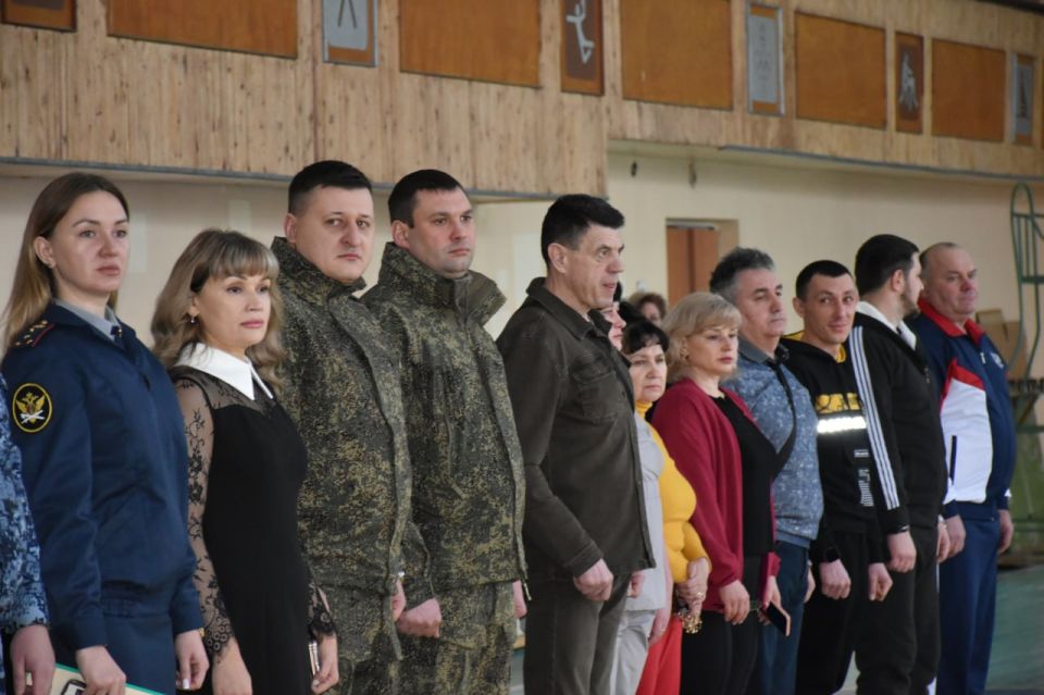 Сегодня в МБУ "Спортивный комплекс – Антрацит" состоялось физкультурное мероприятие «Отечества достойные сыны», посвященное памяти воина-интернационалиста Владимира Очкура Сегодня в МБУ "Спортивный комплекс – Антрацит" состоялось физкультурное мероприятие «Отечества достойные сыны», посвященное памяти воина-интернационалиста Владимира Очкура