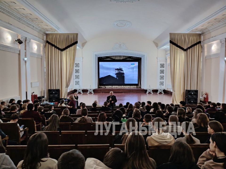 Стахановчане отмечают 48-ю годовщину переименования города Стахановчане отмечают 48-ю годовщину переименования города