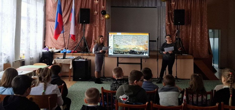 13 февраля Дом культуры с. Нижнетёплое провел час памяти ко Дню Освобождения Ворошиловграда от немецких захватчиков "Ворошиловград непокорённый" 13 февраля Дом культуры с. Нижнетёплое провел час памяти ко Дню Освобождения Ворошиловграда от немецких захватчиков "Ворошиловград непокорённый"