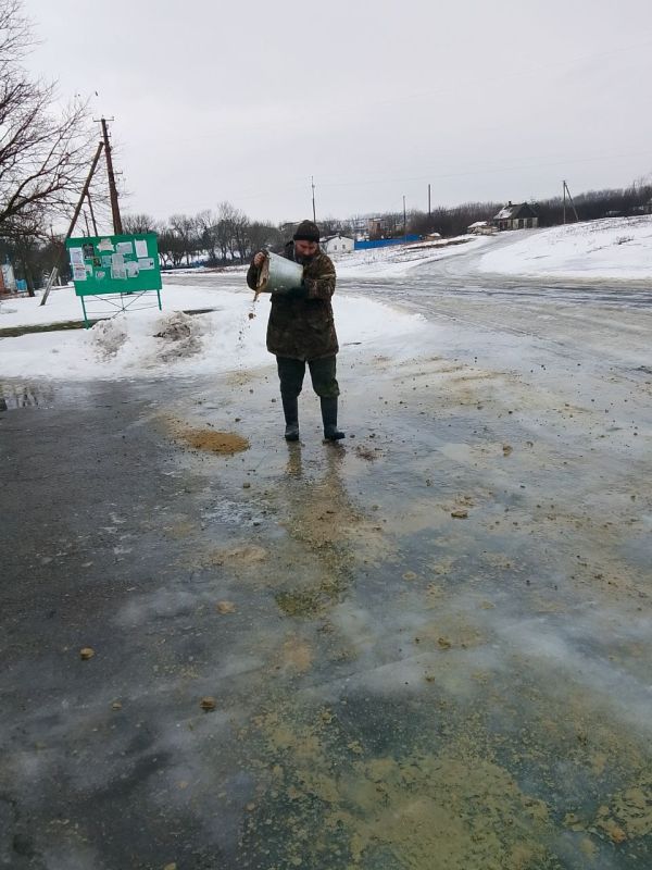 Внимание, гололед! Меры по обеспечению безопасности на дорогах и тротуарах Ровеньков и окрестных населенных пунктов Внимание, гололед! Меры по обеспечению безопасности на дорогах и тротуарах Ровеньков и окрестных населенных пунктов