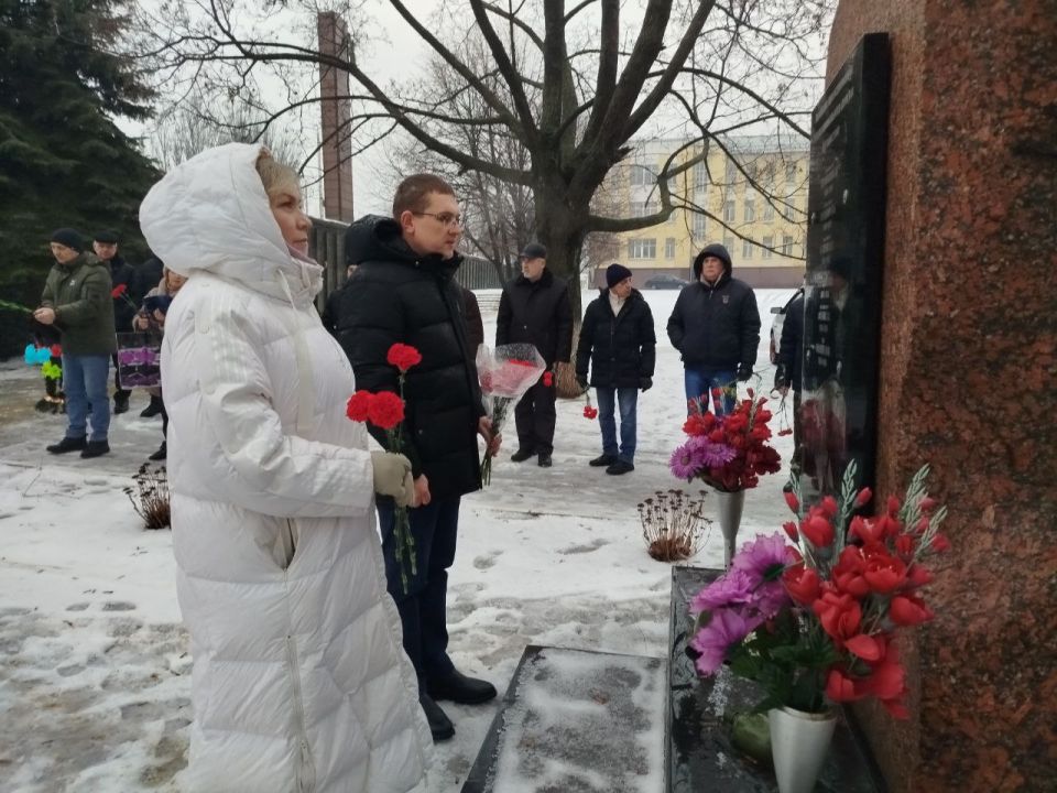 Евгений Морозов: В канун празднования памятной даты, несмотря на сложившиеся неблагоприятные погодные условия, у памятного знака воинам-интернационалистам состоялся митинг-реквием, посвященный Дню чествования участников... Евгений Морозов: В канун празднования памятной даты, несмотря на сложившиеся неблагоприятные погодные условия, у памятного знака воинам-интернационалистам состоялся митинг-реквием, посвященный Дню чествования участников...