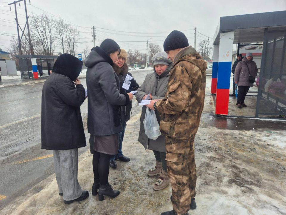 Сегодня, 13.02.2026, сотрудники Администрации городского город Ровеньки: отдела жизнеобеспечения пгт Дзержинский и отдела чрезвычайных ситуаций, охраны труда и окружающей природной среды, по поручению Главы городского округа... Сегодня, 13.02.2026, сотрудники Администрации городского город Ровеньки: отдела жизнеобеспечения пгт Дзержинский и отдела чрезвычайных ситуаций, охраны труда и окружающей природной среды, по поручению Главы городского округа...