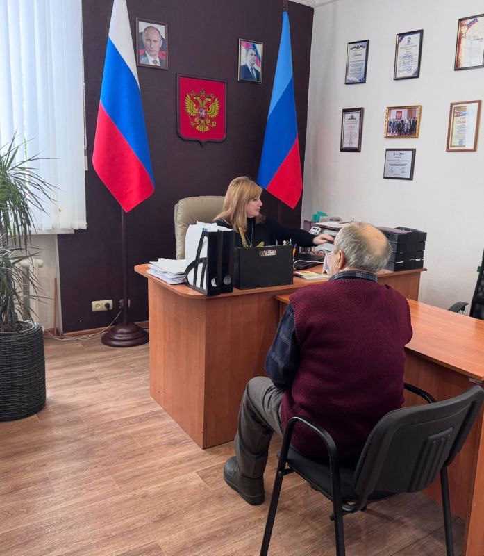 Пятница, 13-е: подвожу итог недели! Прием граждан, общественная деятельность, партийная работа : встречи, совещания, чествования, голосования, нормотворчество - то есть общение с земляками, подругами и соратниками Пятница, 13-е: подвожу итог недели! Прием граждан, общественная деятельность, партийная работа : встречи, совещания, чествования, голосования, нормотворчество - то есть общение с земляками, подругами и соратниками