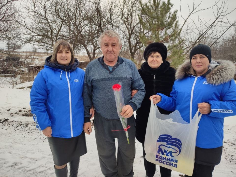 13 февраля начальник отдела по обеспечению жизнедеятельности пгт Городище, с. Малоивановка Наталья Шапранова, заведующая библиотекой № 21 пгт Городище Любовь Минакова и активистка Первичного отделения Всероссийской... 13 февраля начальник отдела по обеспечению жизнедеятельности пгт Городище, с. Малоивановка Наталья Шапранова, заведующая библиотекой № 21 пгт Городище Любовь Минакова и активистка Первичного отделения Всероссийской...