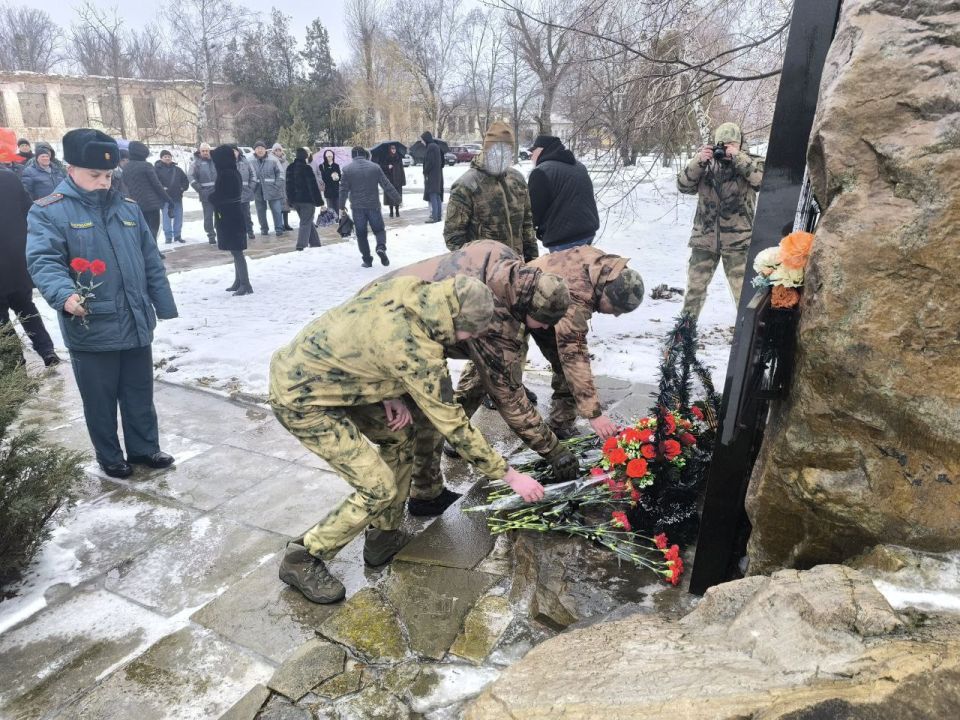 Память сильнее времени: в Станично-Луганском МО отметили 37-ю годовщину вывода советских войск из Афганистана Память сильнее времени: в Станично-Луганском МО отметили 37-ю годовщину вывода советских войск из Афганистана