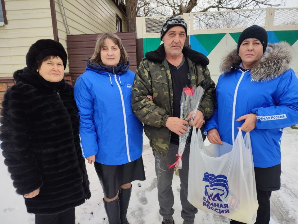 13 февраля начальник отдела по обеспечению жизнедеятельности пгт Городище, с. Малоивановка Наталья Шапранова, заведующая библиотекой № 21 пгт Городище Любовь Минакова и активистка Первичного отделения Всероссийской... 13 февраля начальник отдела по обеспечению жизнедеятельности пгт Городище, с. Малоивановка Наталья Шапранова, заведующая библиотекой № 21 пгт Городище Любовь Минакова и активистка Первичного отделения Всероссийской...