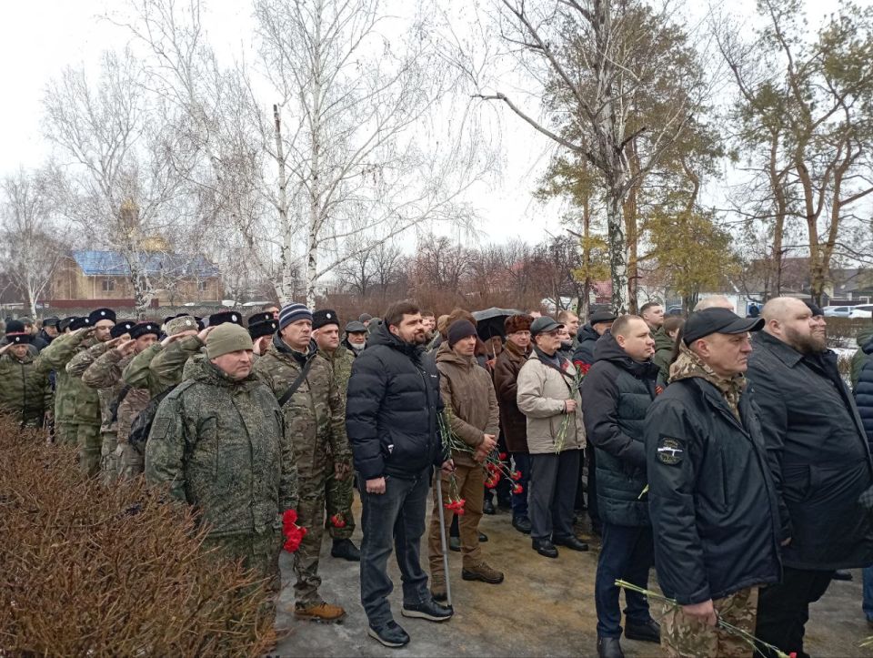 В Луганске проходят памятные мероприятия, приуроченные к 83-й годовщине освобождения города В Луганске проходят памятные мероприятия, приуроченные к 83-й годовщине освобождения города