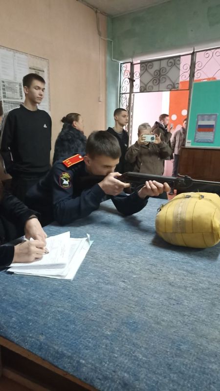 12 февраля Петровский комплекс спортивных сооружений совместно с Петровским домом творчества детей и юношества провели соревнования по пулевой стрельбе в зачёт Спартакиады 2025-2026 гг. среди учебных заведений города... 12 февраля Петровский комплекс спортивных сооружений совместно с Петровским домом творчества детей и юношества провели соревнования по пулевой стрельбе в зачёт Спартакиады 2025-2026 гг. среди учебных заведений города...
