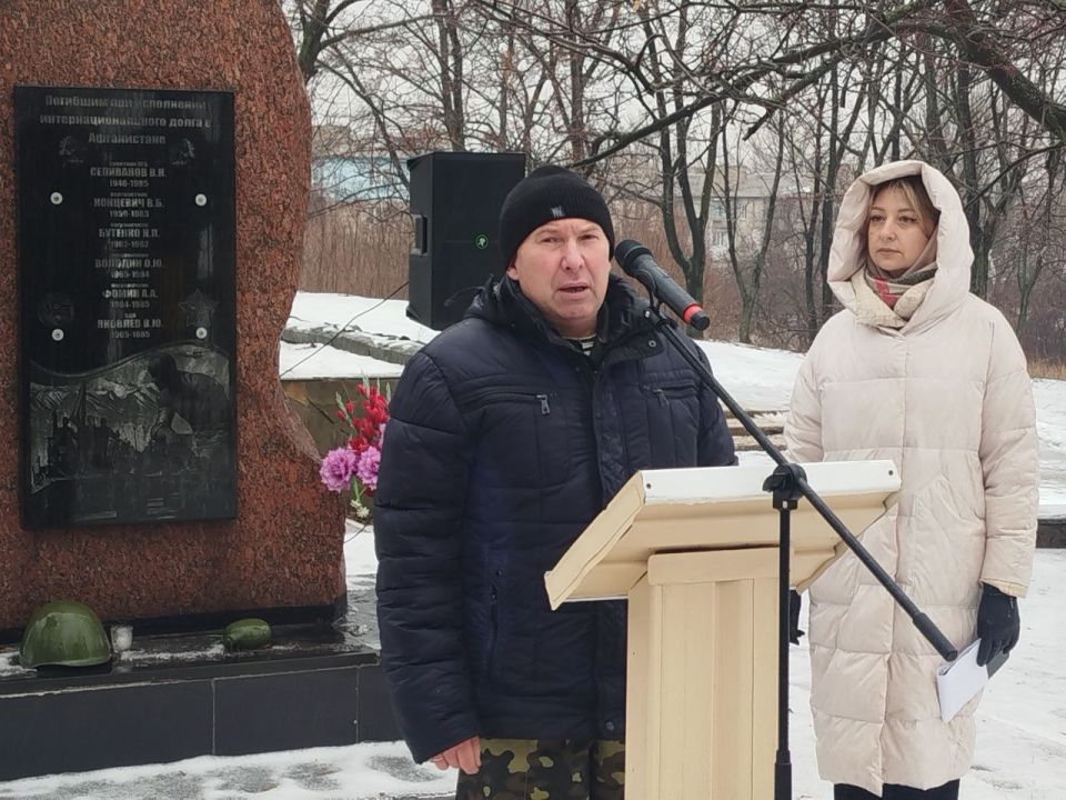 Евгений Морозов: В канун празднования памятной даты, несмотря на сложившиеся неблагоприятные погодные условия, у памятного знака воинам-интернационалистам состоялся митинг-реквием, посвященный Дню чествования участников... Евгений Морозов: В канун празднования памятной даты, несмотря на сложившиеся неблагоприятные погодные условия, у памятного знака воинам-интернационалистам состоялся митинг-реквием, посвященный Дню чествования участников...