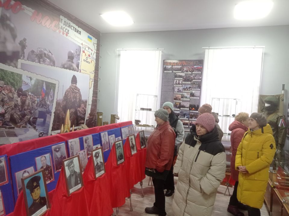 В канун 37-й годовщины вывода Советских войск из Республики Афганистан, в музее истории города Ровеньки начала работу выставка «Имя подвига – Афганистан» В канун 37-й годовщины вывода Советских войск из Республики Афганистан, в музее истории города Ровеньки начала работу выставка «Имя подвига – Афганистан»