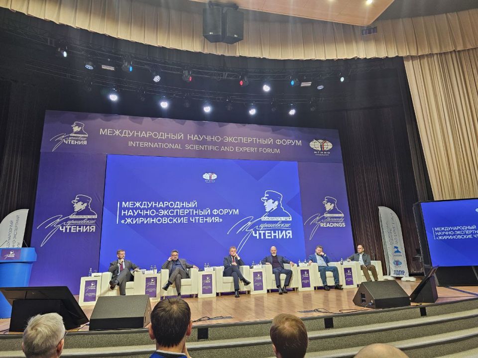 Галина Дуброва: Вместе с коллегой Арсеном Серджаном побывали на международном научно-экспертном форуме «Жириновские чтения», который приурочен к 80-летию Владимира Вольфовича Галина Дуброва: Вместе с коллегой Арсеном Серджаном побывали на международном научно-экспертном форуме «Жириновские чтения», который приурочен к 80-летию Владимира Вольфовича