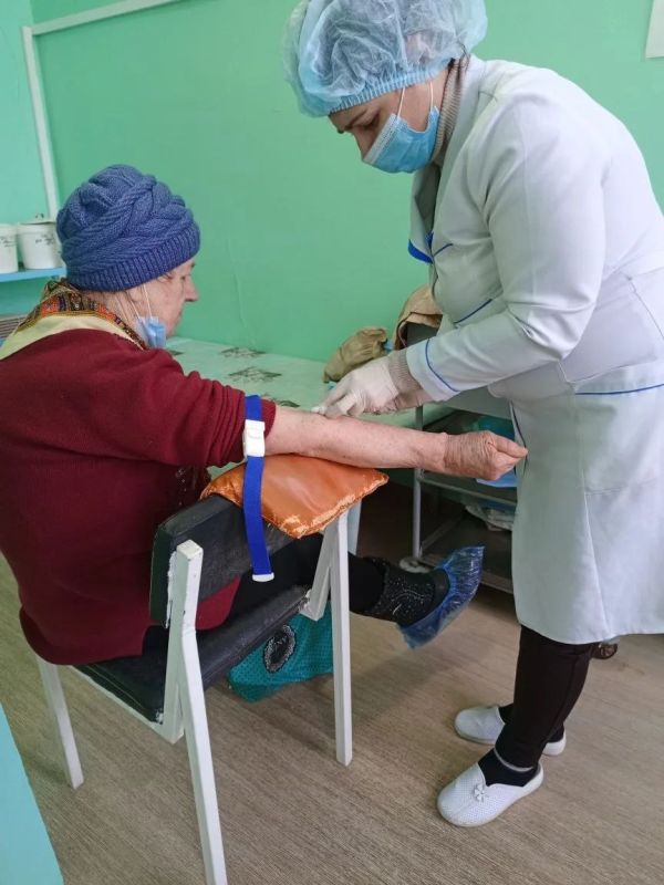 Медицина приближается к людям: выездной профосмотр в Южной Ломоватке Медицина приближается к людям: выездной профосмотр в Южной Ломоватке
