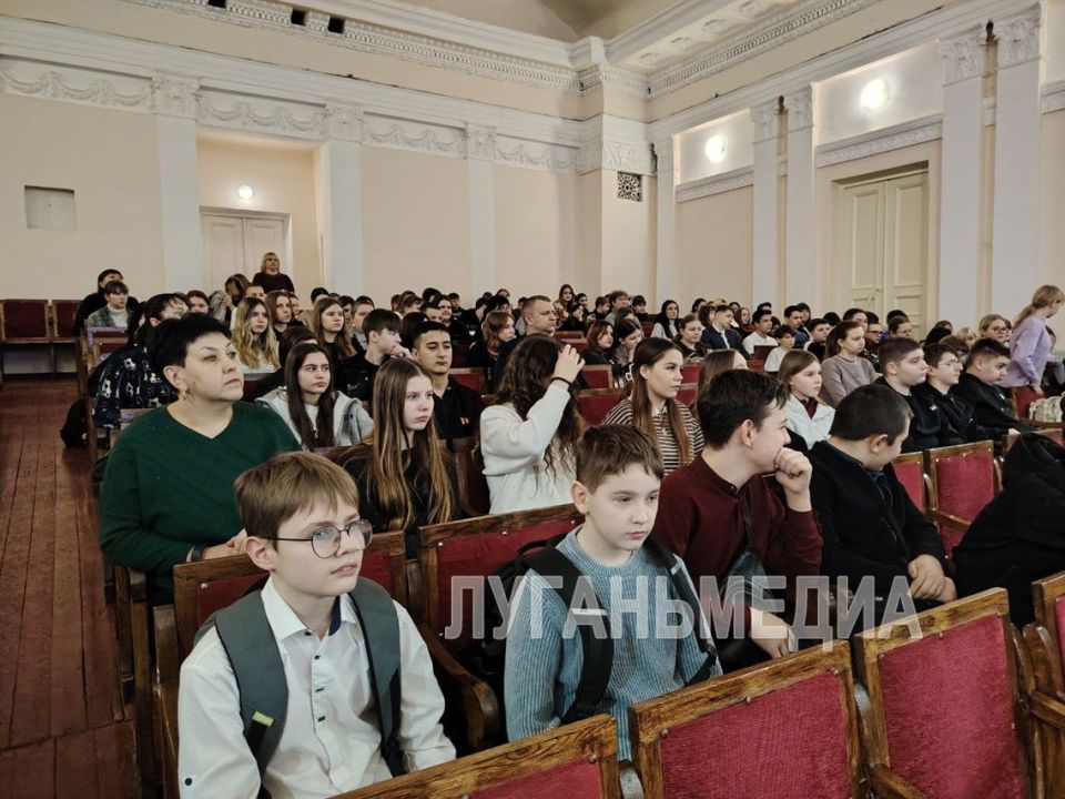 Стахановчане отмечают 48-ю годовщину переименования города Стахановчане отмечают 48-ю годовщину переименования города