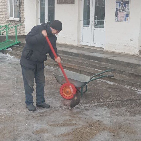 Наталия Жулинская: Продолжаем борьбу с гололедом Наталия Жулинская: Продолжаем борьбу с гололедом
