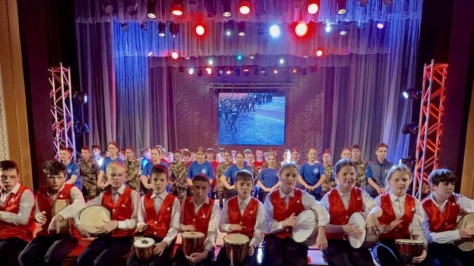 В Луганске завершился фестиваль детского творчества «Один мир-одна мечта» В Луганске завершился фестиваль детского творчества «Один мир-одна мечта»
