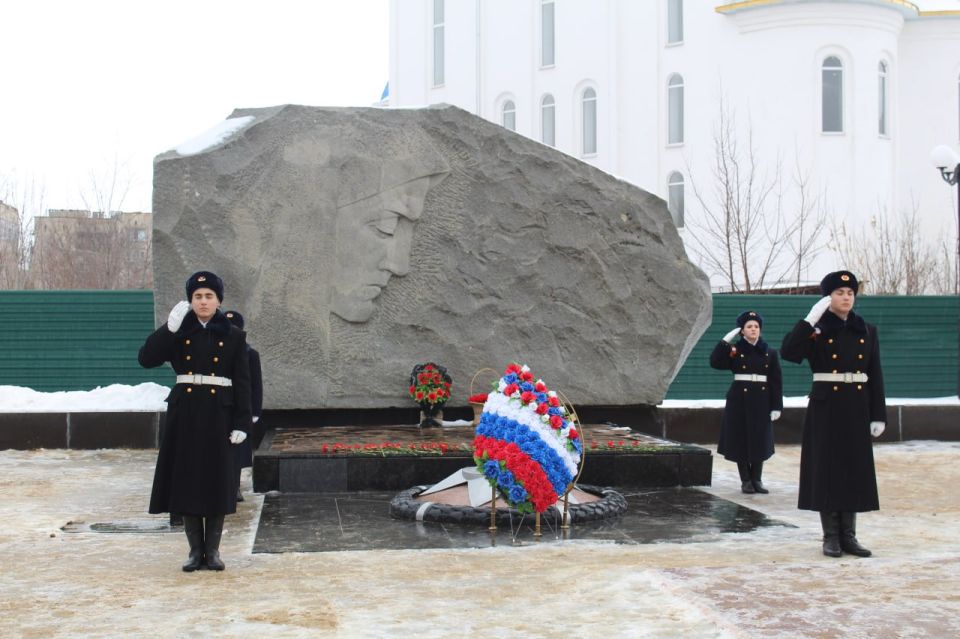 Сергей Козенко: Сегодня в Краснодоне прошел торжественный митинг, посвященный 83-й годовщине освобождения города от немецко-фашистских захватчиков Сергей Козенко: Сегодня в Краснодоне прошел торжественный митинг, посвященный 83-й годовщине освобождения города от немецко-фашистских захватчиков