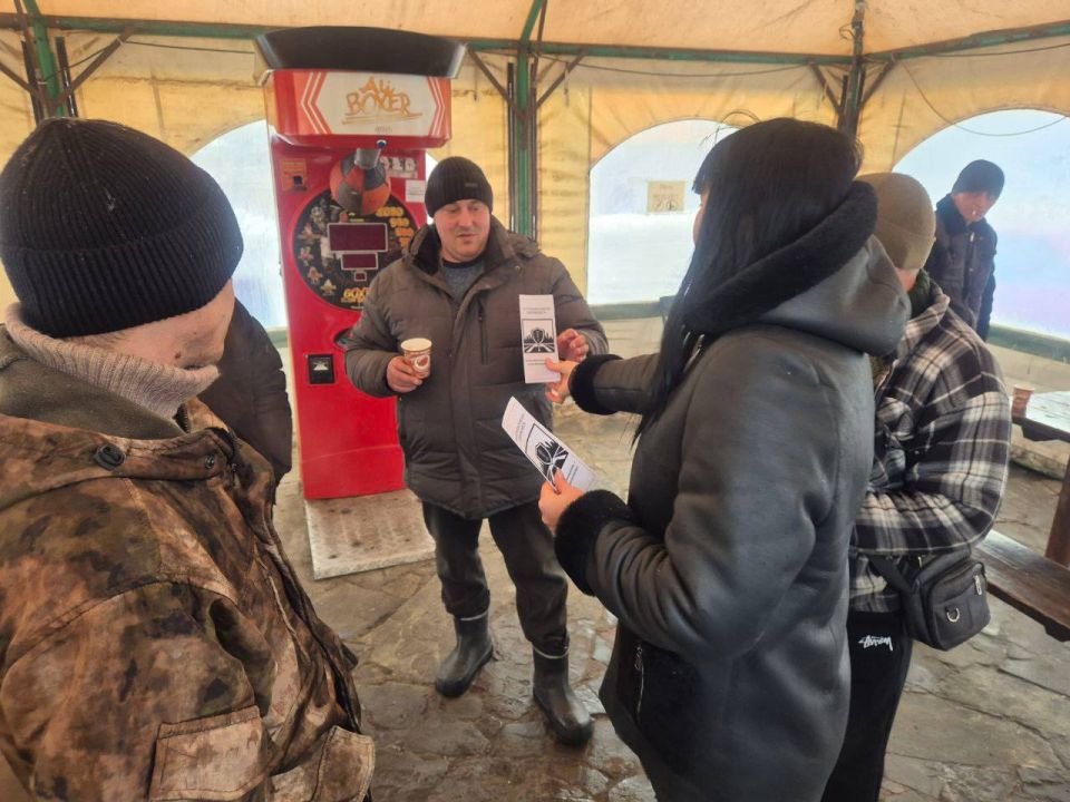 Сегодня, 13.02.2026, сотрудники Администрации городского город Ровеньки: отдела жизнеобеспечения пгт Дзержинский и отдела чрезвычайных ситуаций, охраны труда и окружающей природной среды, по поручению Главы городского округа... Сегодня, 13.02.2026, сотрудники Администрации городского город Ровеньки: отдела жизнеобеспечения пгт Дзержинский и отдела чрезвычайных ситуаций, охраны труда и окружающей природной среды, по поручению Главы городского округа...