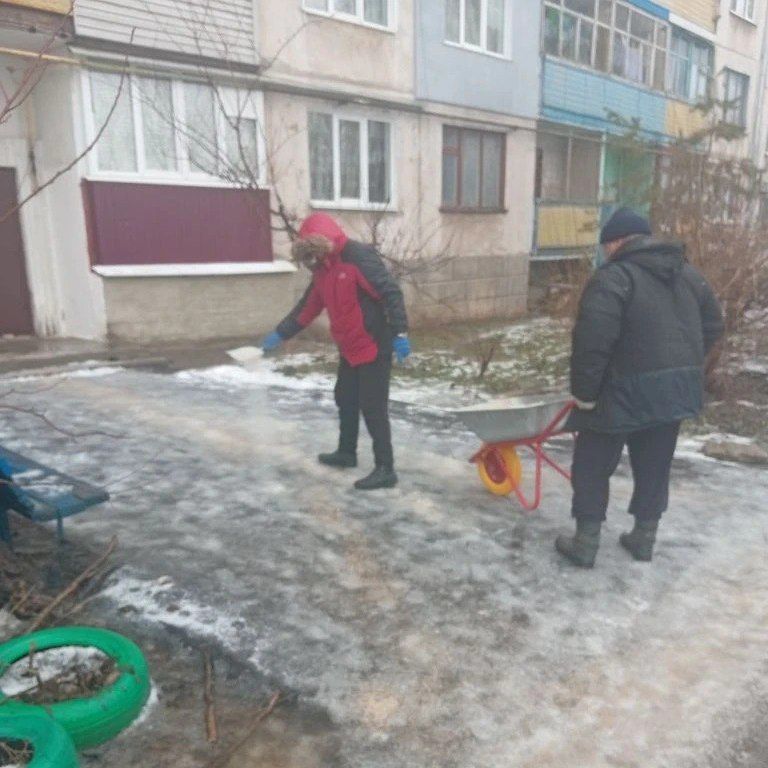 Наталия Жулинская: Продолжаем борьбу с гололедом Наталия Жулинская: Продолжаем борьбу с гололедом