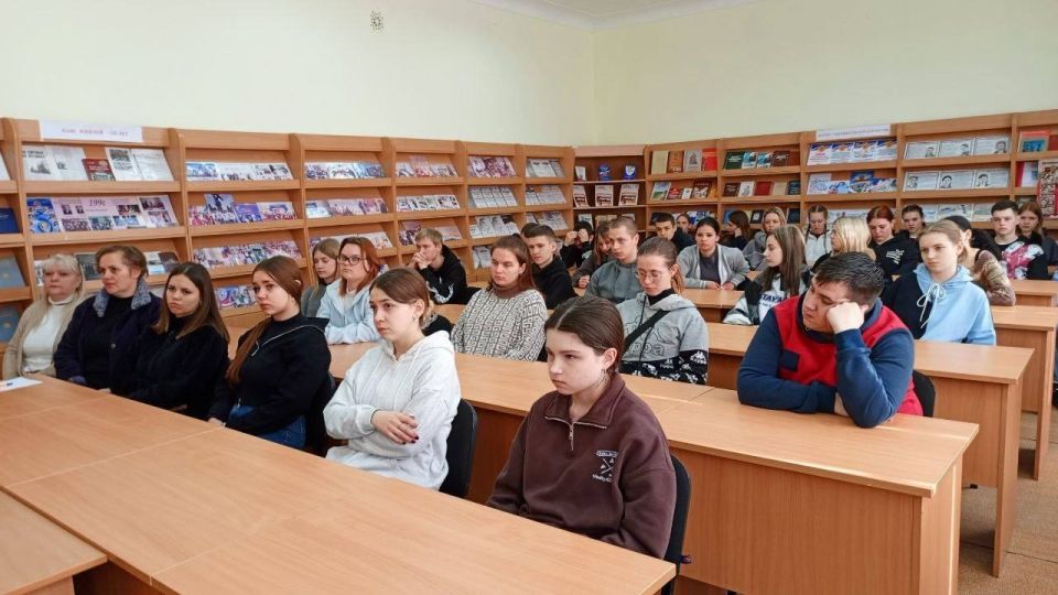Ко Дню освобождения Луганска состоялось историко-патриотическое мероприятие для студентов Ко Дню освобождения Луганска состоялось историко-патриотическое мероприятие для студентов
