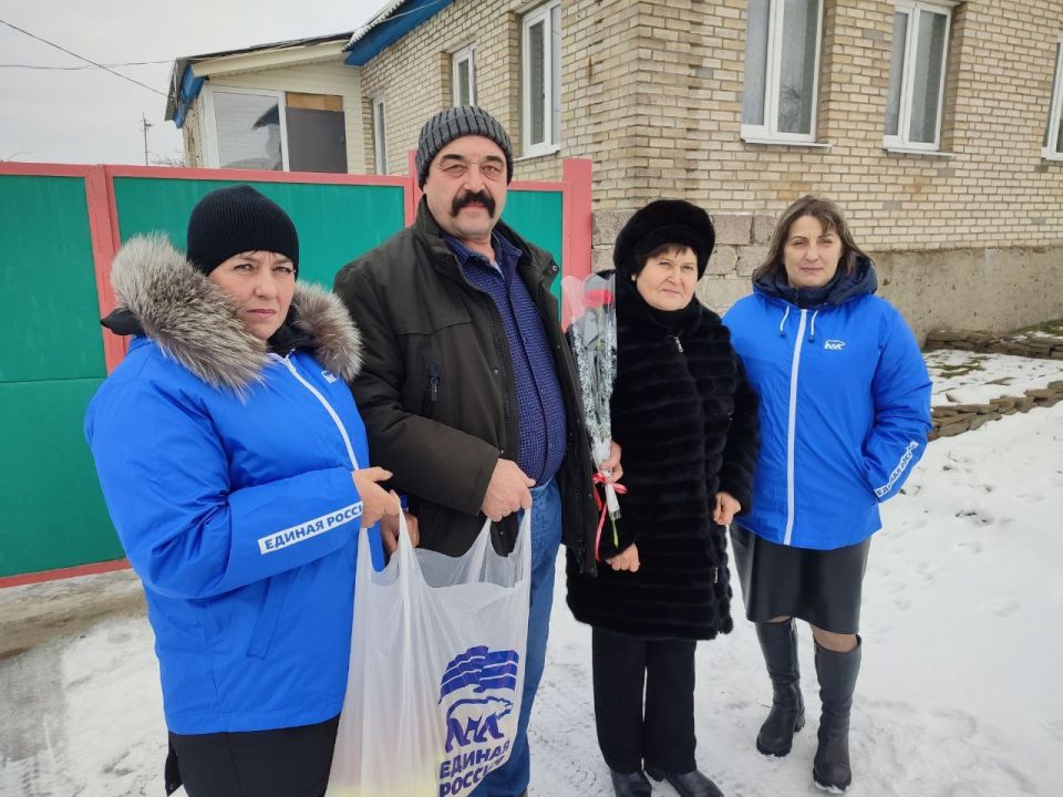 13 февраля начальник отдела по обеспечению жизнедеятельности пгт Городище, с. Малоивановка Наталья Шапранова, заведующая библиотекой № 21 пгт Городище Любовь Минакова и активистка Первичного отделения Всероссийской... 13 февраля начальник отдела по обеспечению жизнедеятельности пгт Городище, с. Малоивановка Наталья Шапранова, заведующая библиотекой № 21 пгт Городище Любовь Минакова и активистка Первичного отделения Всероссийской...