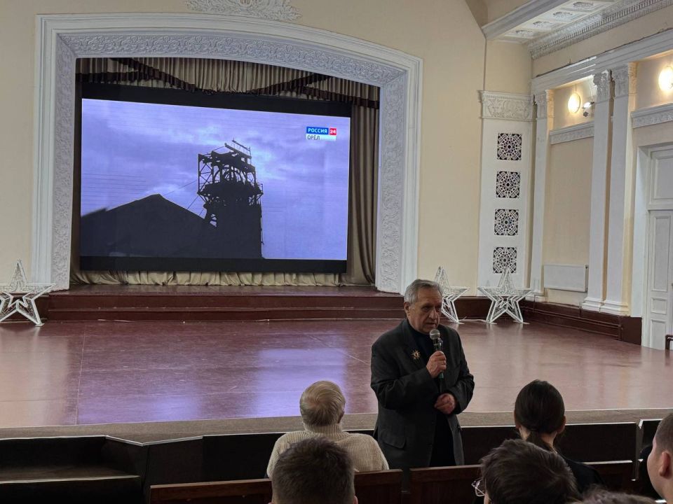 В Стаханове показали фильм о героическом прошлом города В Стаханове показали фильм о героическом прошлом города