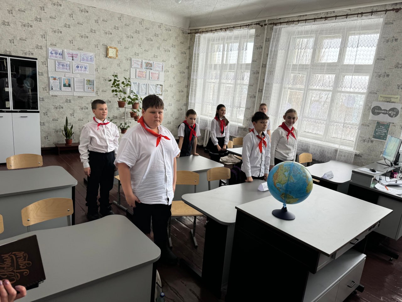 Константин Бутримов: ВСТРЕЧА, КОТОРАЯ ОТКРЫВАЕТ НОВЫЕ ГОРИЗОНТЫ: О ВИЗИТЕ ПЕТЕРБУРГСКИХ КОЛЛЕГ В АНТРАЦИТ Константин Бутримов: ВСТРЕЧА, КОТОРАЯ ОТКРЫВАЕТ НОВЫЕ ГОРИЗОНТЫ: О ВИЗИТЕ ПЕТЕРБУРГСКИХ КОЛЛЕГ В АНТРАЦИТ