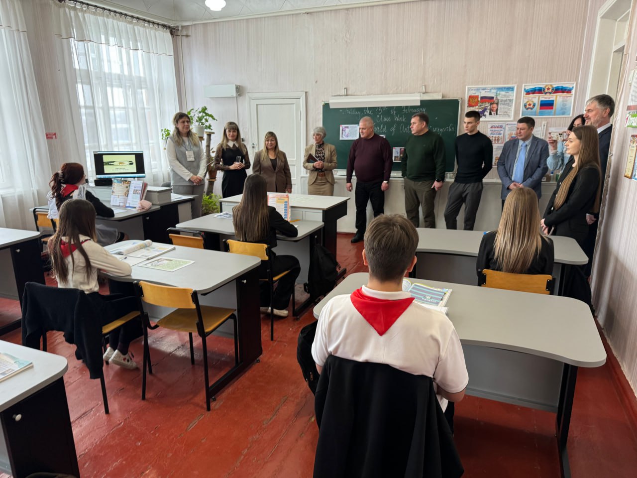 Константин Бутримов: ВСТРЕЧА, КОТОРАЯ ОТКРЫВАЕТ НОВЫЕ ГОРИЗОНТЫ: О ВИЗИТЕ ПЕТЕРБУРГСКИХ КОЛЛЕГ В АНТРАЦИТ Константин Бутримов: ВСТРЕЧА, КОТОРАЯ ОТКРЫВАЕТ НОВЫЕ ГОРИЗОНТЫ: О ВИЗИТЕ ПЕТЕРБУРГСКИХ КОЛЛЕГ В АНТРАЦИТ