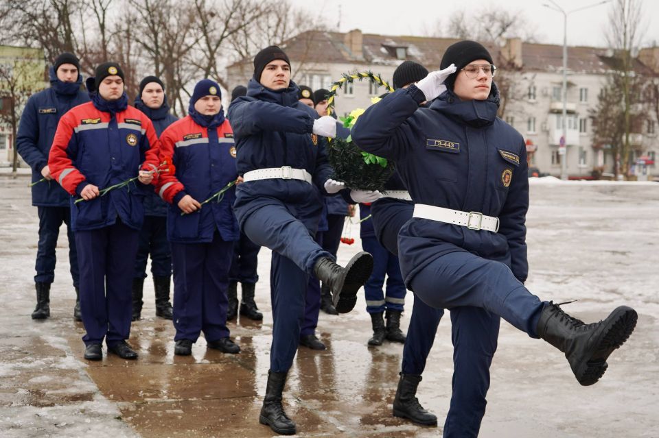 14 февраля — День освобождения Ворошиловграда 14 февраля — День освобождения Ворошиловграда