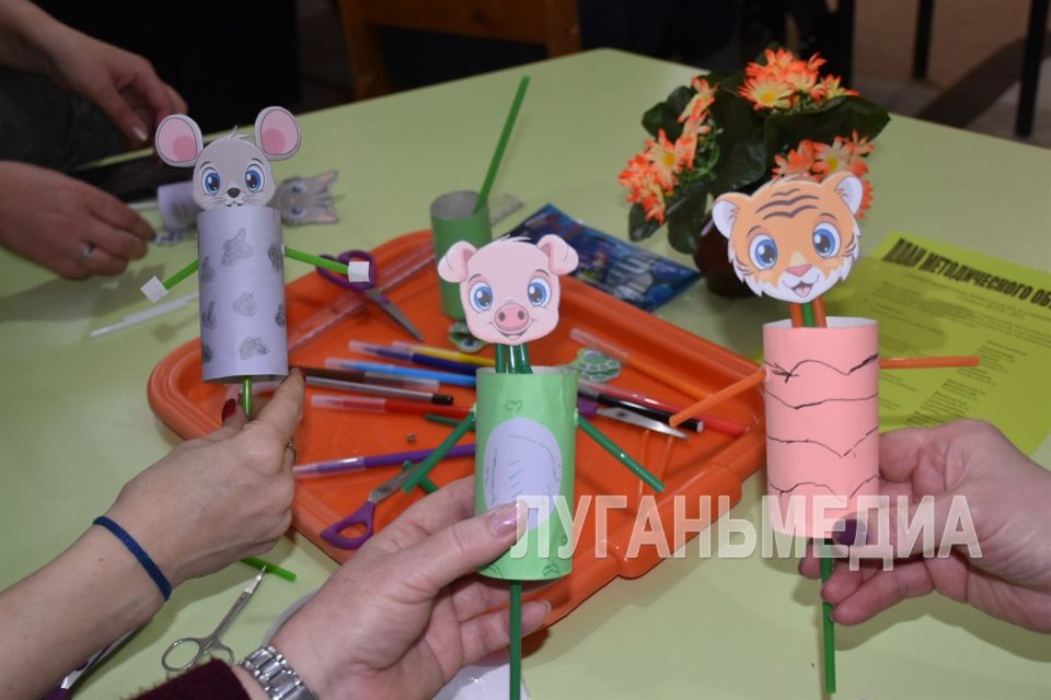 В детских садах Новопсковского района педагоги активно внедряют театральное искусство в воспитательно-образовательный процесс В детских садах Новопсковского района педагоги активно внедряют театральное искусство в воспитательно-образовательный процесс