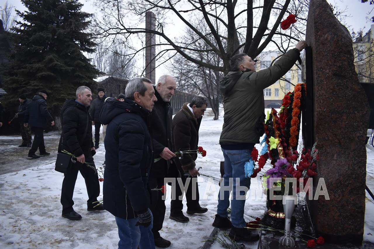 Митинг-реквием, посвященный 37-й годовщине вывода советских войск из Республики Афганистан, состоялся в Брянке Митинг-реквием, посвященный 37-й годовщине вывода советских войск из Республики Афганистан, состоялся в Брянке