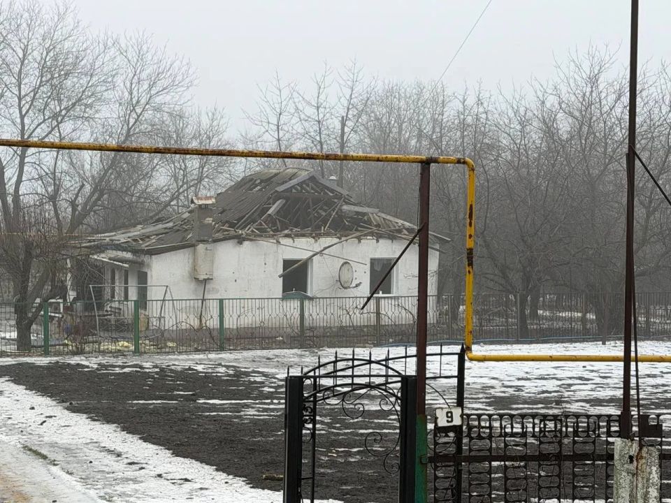 Беспилотники ВСУ атаковали Перевальский округ — есть раненые Беспилотники ВСУ атаковали Перевальский округ — есть раненые