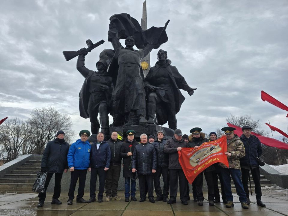 14 февраля — День освобождения Луганска (Ворошиловграда) от немецко-фашистских захватчиков 14 февраля — День освобождения Луганска (Ворошиловграда) от немецко-фашистских захватчиков