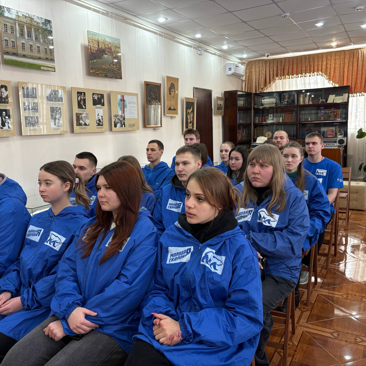 В Луганске прошла серия памятных мероприятий, посвящённых 83-й годовщине освобождения Ворошиловграда от немецко-фашистских захватчиков В Луганске прошла серия памятных мероприятий, посвящённых 83-й годовщине освобождения Ворошиловграда от немецко-фашистских захватчиков