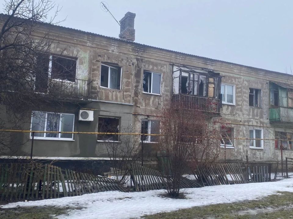 Атака БПЛА на поселок Центральный в ЛНР: есть пострадавшие, повреждены десятки домов Атака БПЛА на поселок Центральный в ЛНР: есть пострадавшие, повреждены десятки домов