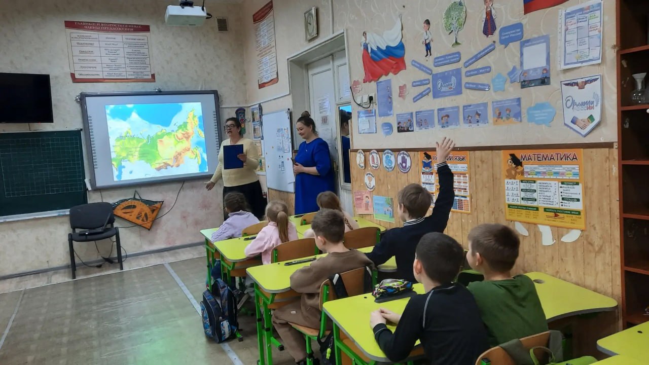 ЗИМНИЕ ЗАБАВЫ НАРОДОВ РОССИИ ЗИМНИЕ ЗАБАВЫ НАРОДОВ РОССИИ