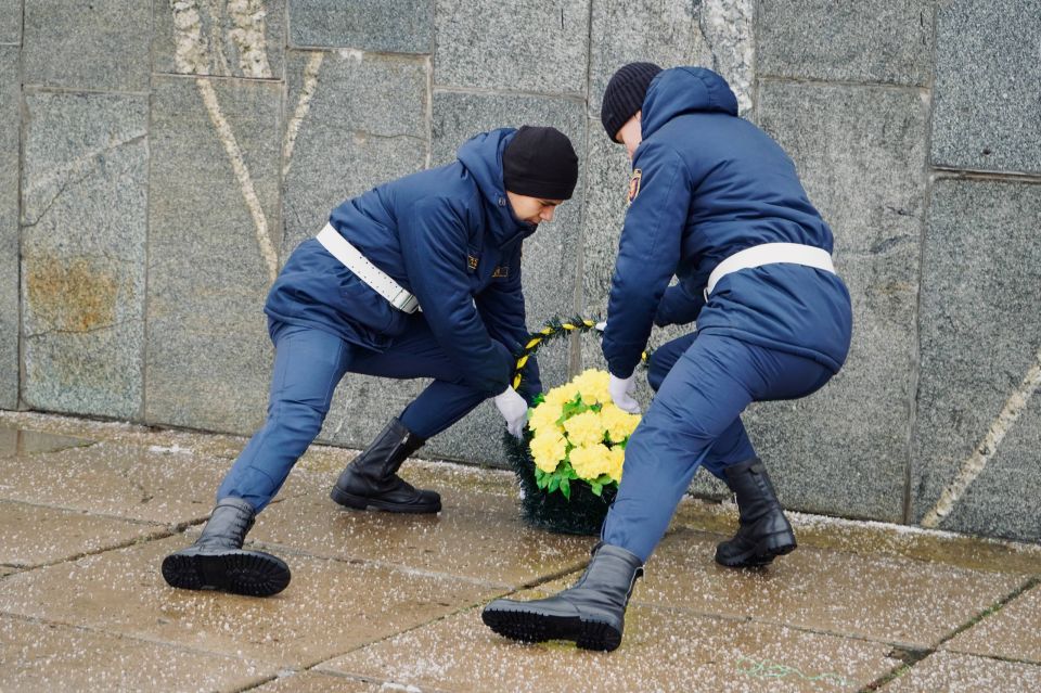 14 февраля — День освобождения Ворошиловграда 14 февраля — День освобождения Ворошиловграда