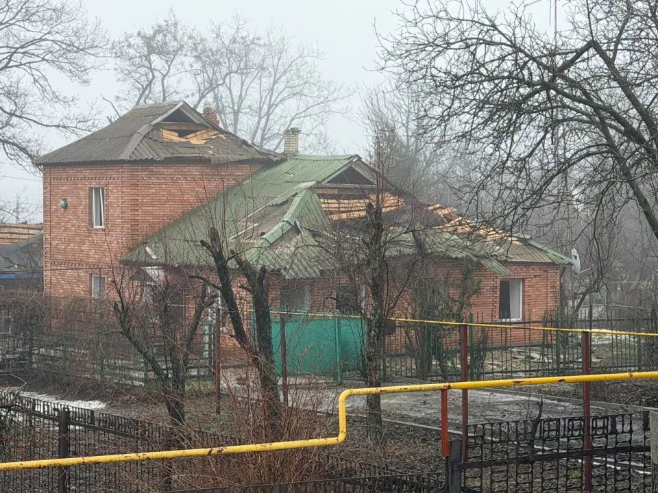 ВСУ атаковали ЛНР: повреждены дома, много раненых