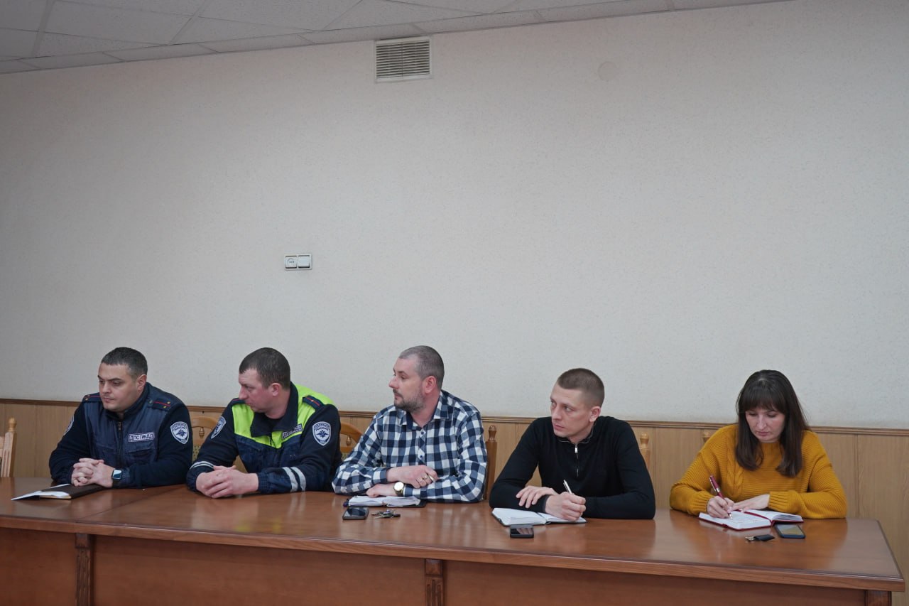 Провели оперативное совещание по безопасности автомобильных дорог Провели оперативное совещание по безопасности автомобильных дорог